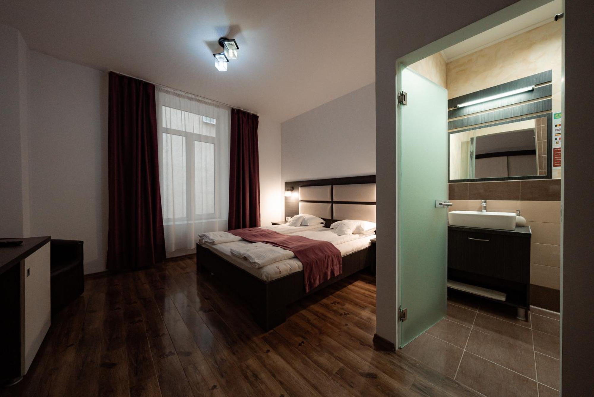 Hotel Quantum House Vatra Dornei Exteriér fotografie