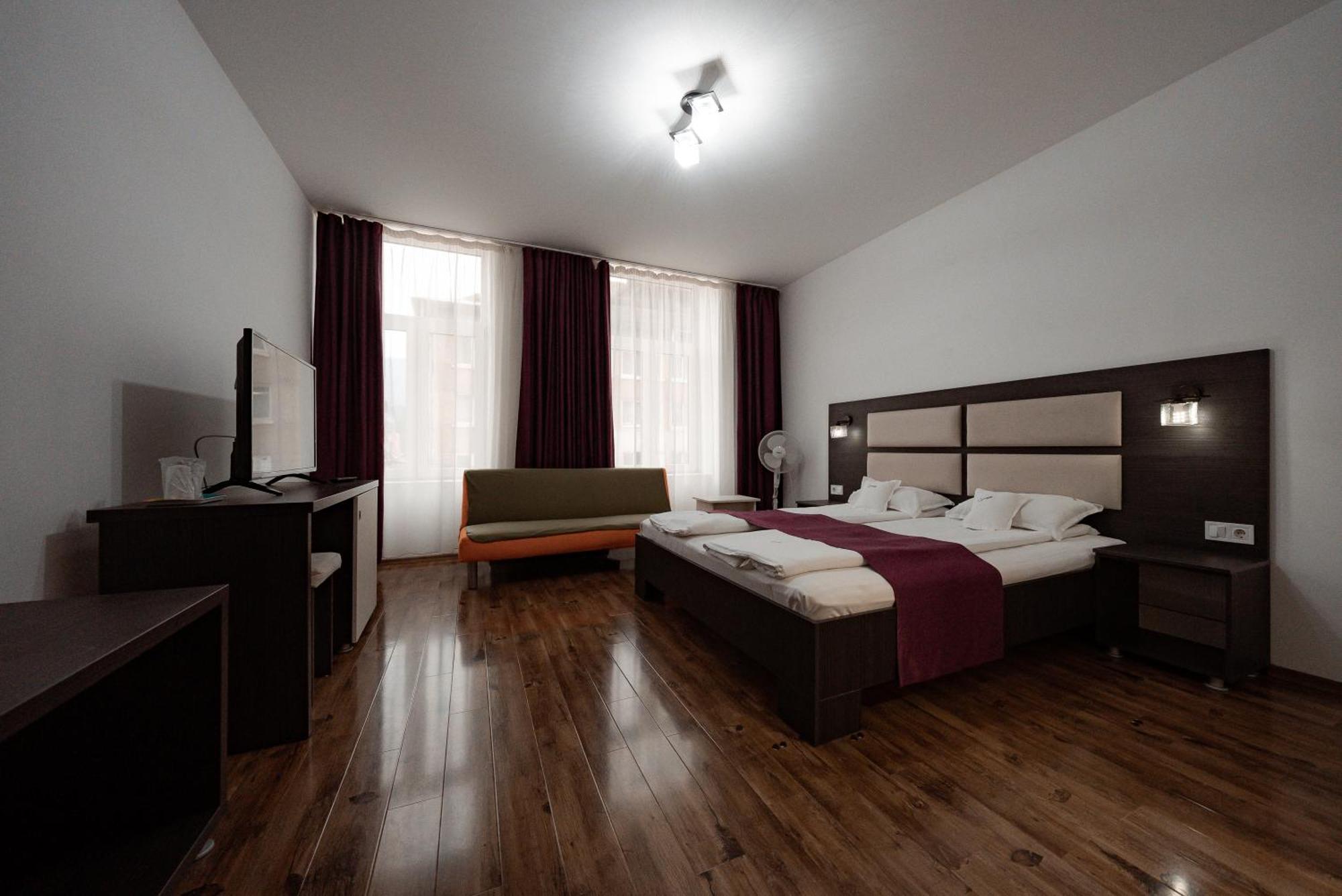 Hotel Quantum House Vatra Dornei Exteriér fotografie
