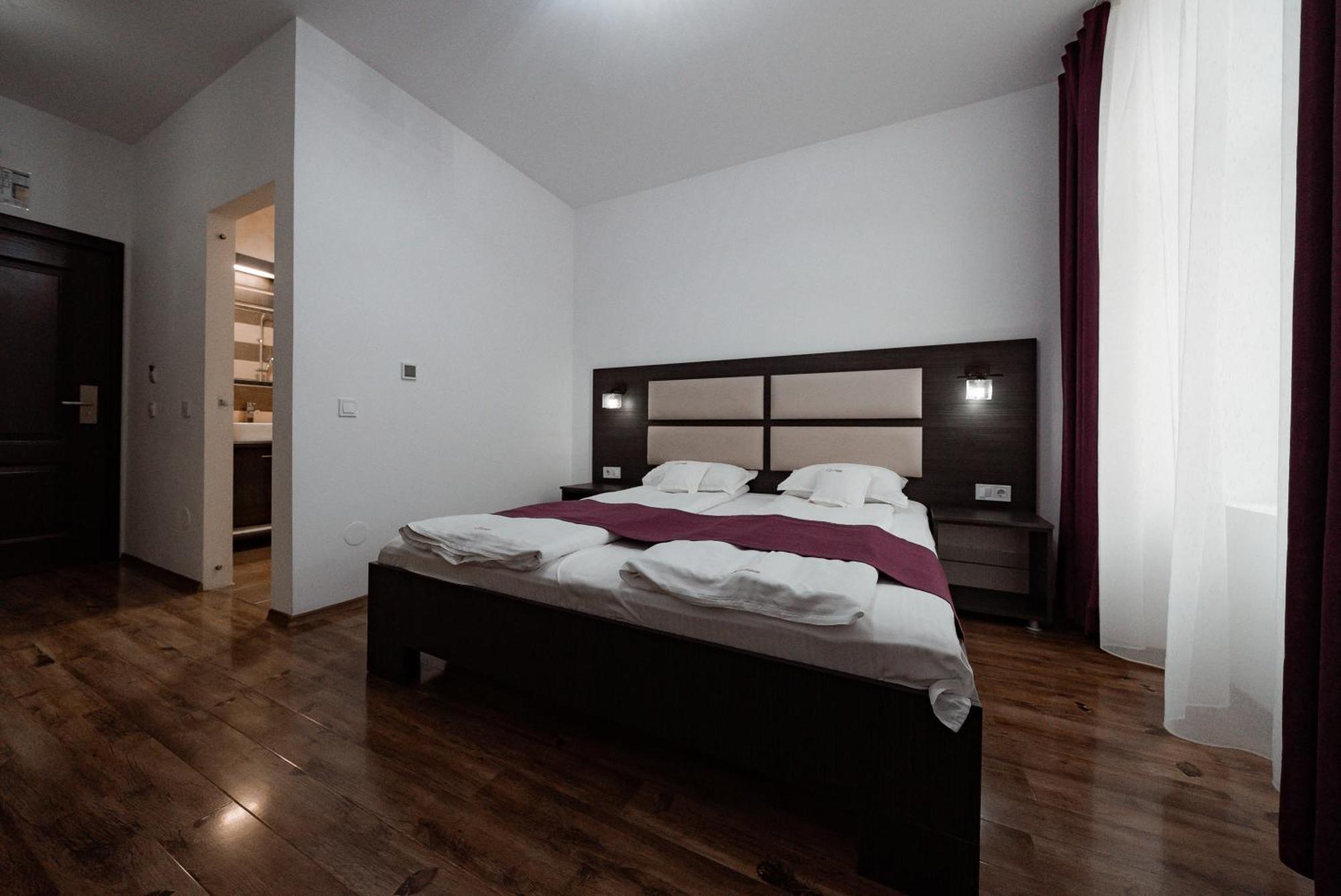 Hotel Quantum House Vatra Dornei Exteriér fotografie